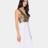 Asymmetrisches Kleid aus Mesh und Satin