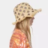 Bob aus Raffia