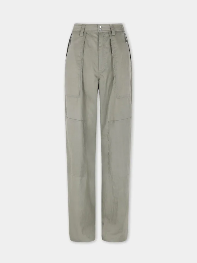 Cargohose aus technischem Gewebe