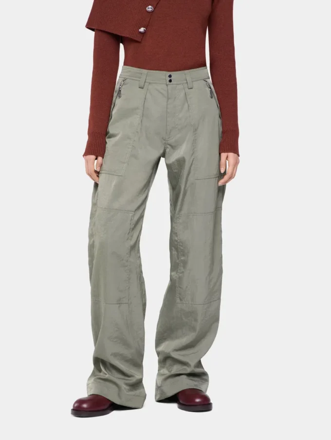 Cargohose aus technischem Gewebe