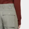 Cargohose aus technischem Gewebe