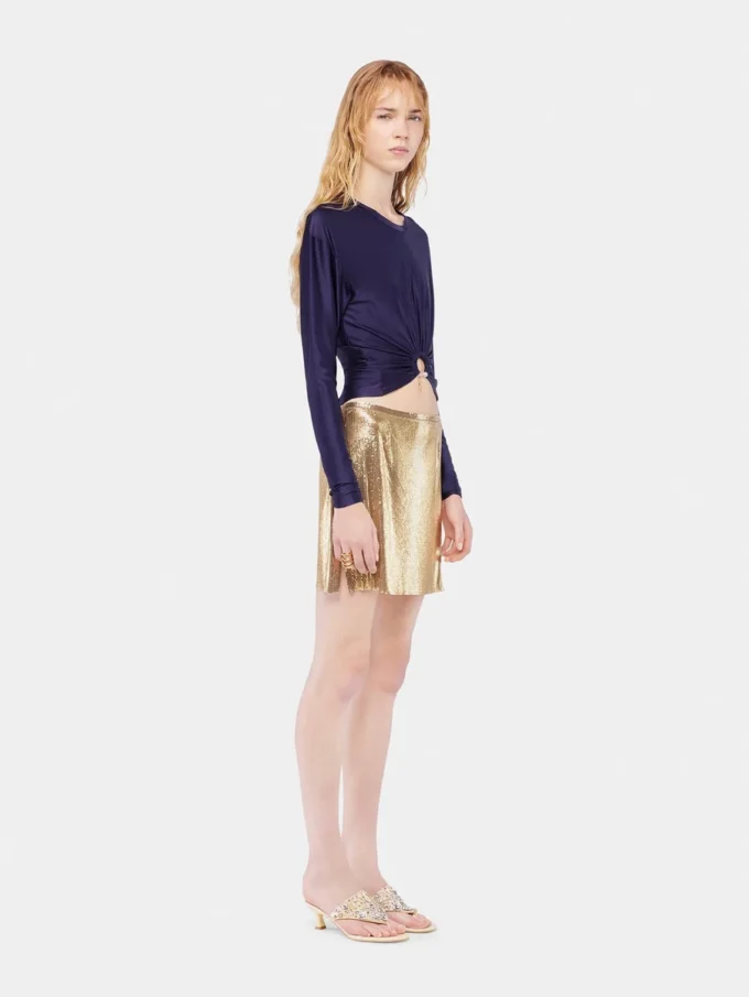 Goldfarbener Minirock aus Mesh