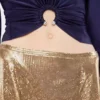 Goldfarbener Minirock aus Mesh