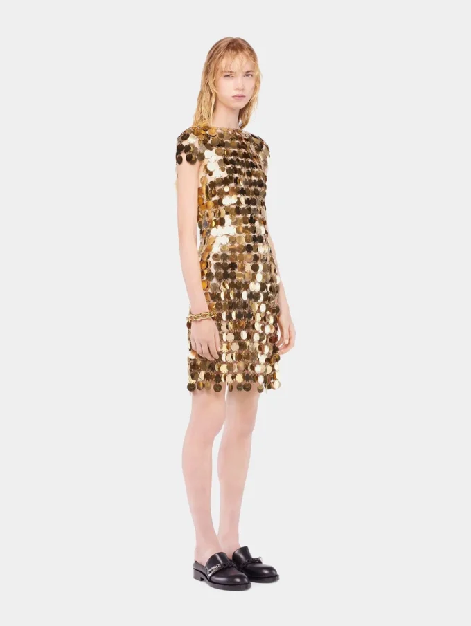 Das ikonische goldene Sparkle-Disc-Kleid Das ikonische goldene Sparkle-Disc-Kleid