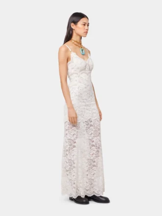 Elfenbeinfarbenes langes Kleid aus Spitze