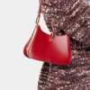 Kleine Ledertasche mit Ring