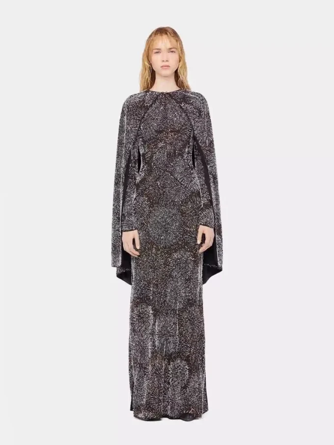 Kreppkleid mit Perlenstickerei