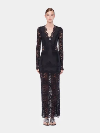 Langes Spitzenkleid