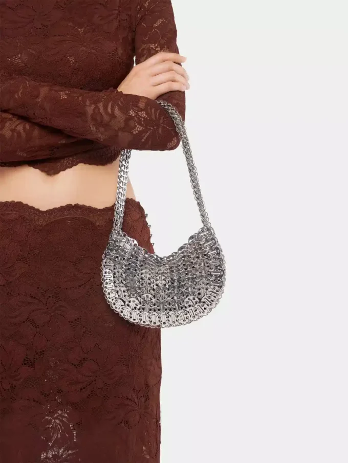 Kultige Moon Bag aus dem Jahr 1969 in Silber Kultige Moon Bag aus dem Jahr 1969 in Silber