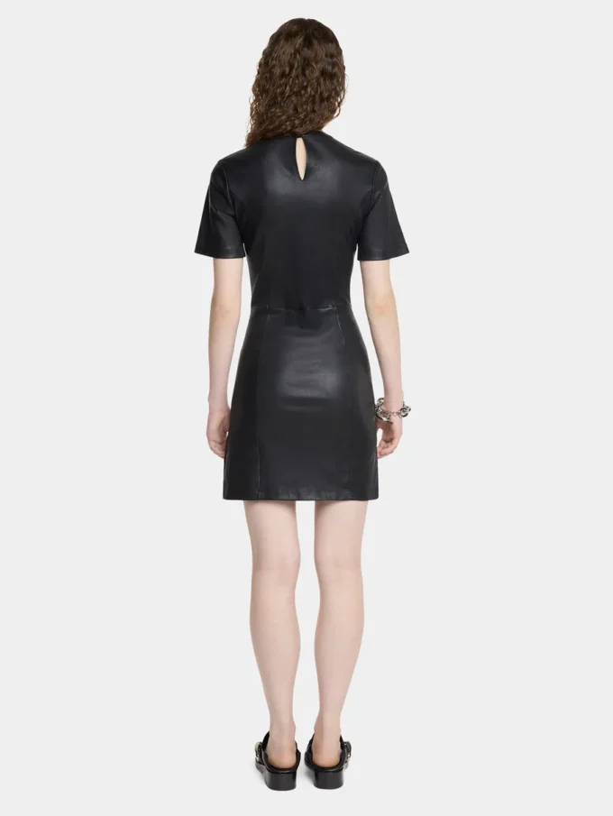 Kurzes gerafftes Kleid aus Lammleder