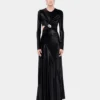 Langes, drapiertes Samtkleid