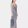 Langes Kleid aus bedrucktem Satin