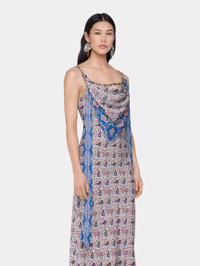 Langes Kleid aus bedrucktem Satin