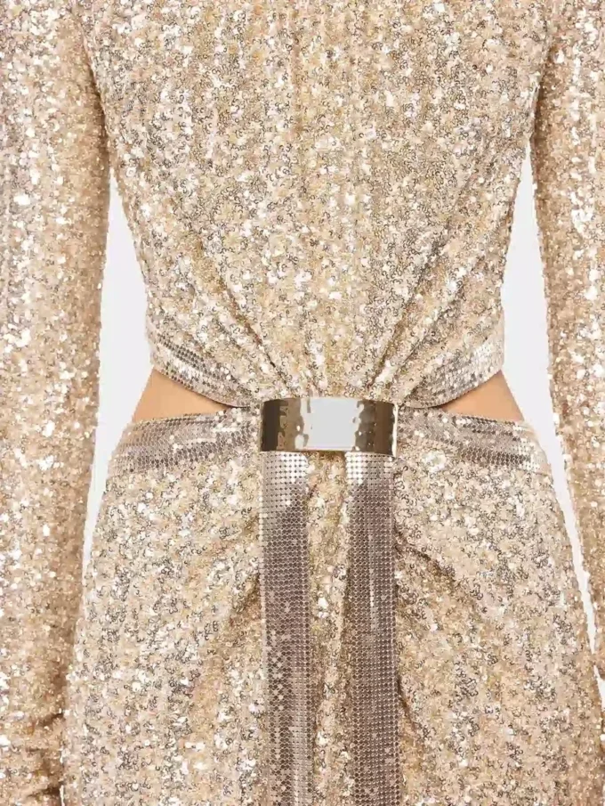 Langes Kleid aus Mesh und Pailletten