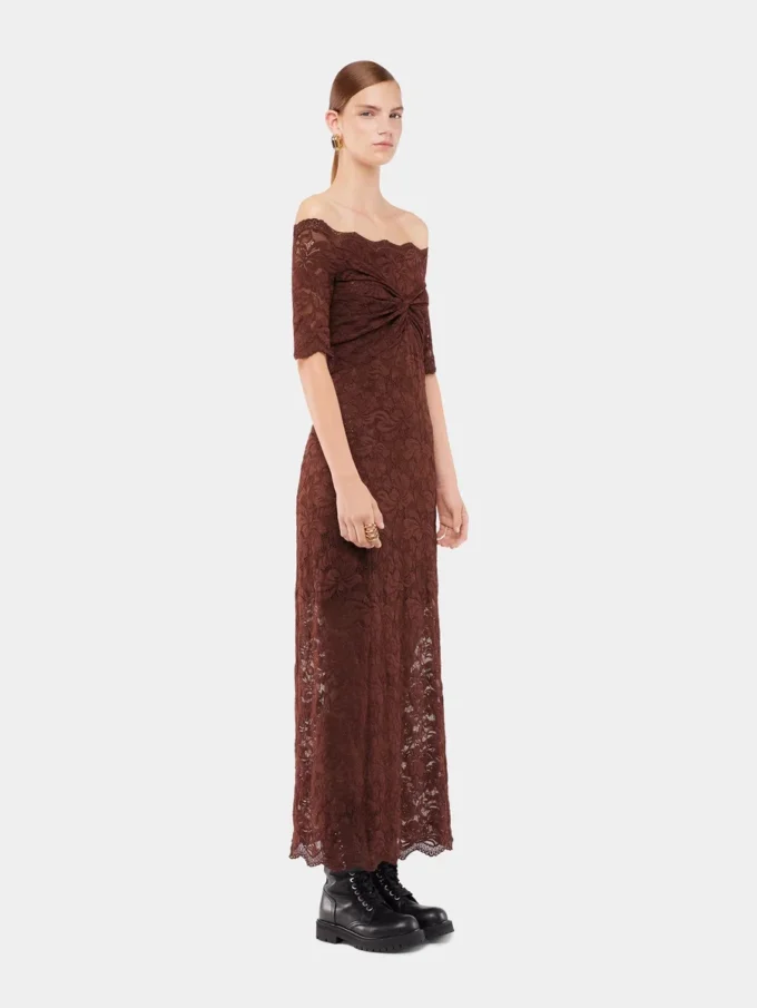 Langes Kleid aus Spitze