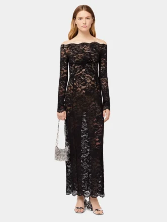 Langes schwarzes Spitzenkleid mit Bardot-Ausschnitt
