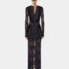Langes Spitzenkleid