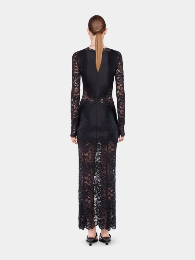 Langes Spitzenkleid