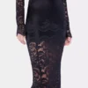 Langes Spitzenkleid