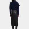 Marineblauer Pullover aus Wolle