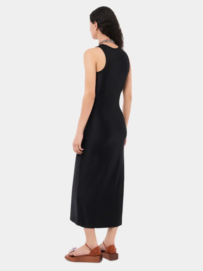 Ärmelloses schwarzes Kleid mit Drapierung und Druckknöpfen