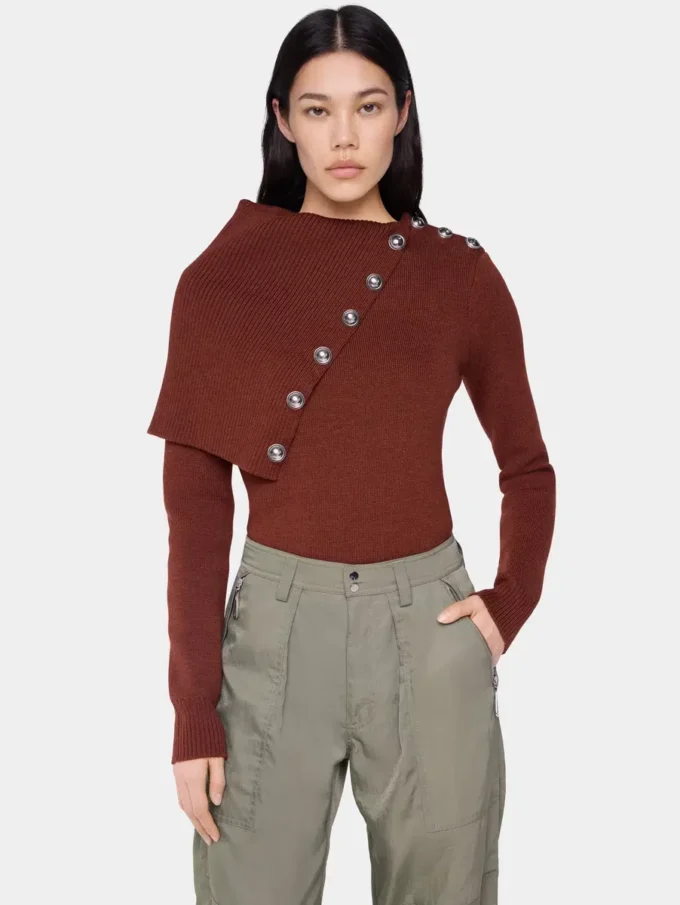 Rostfarbener Pullover aus Wolle