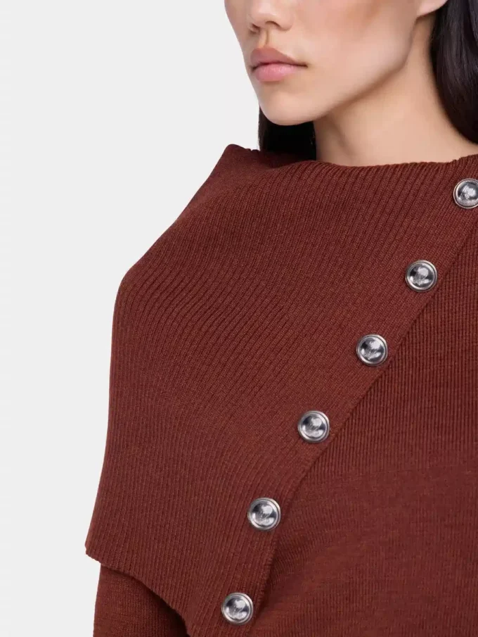 Rostfarbener Pullover aus Wolle