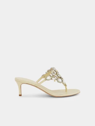 Sandalen mit Kitten-Absatz und Strass