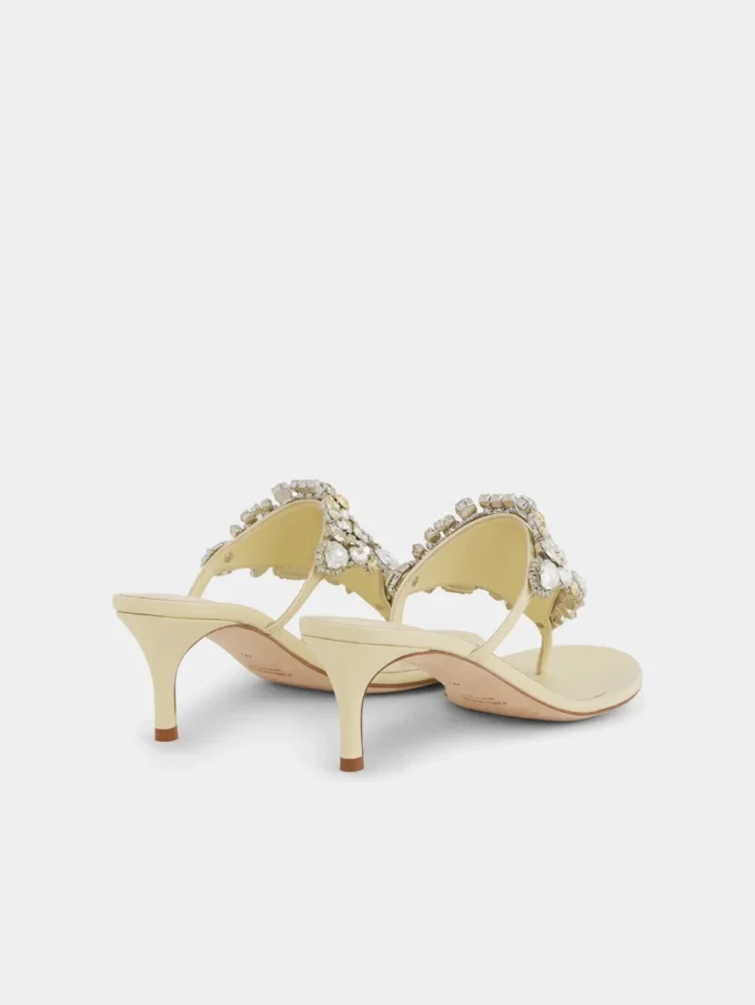 Sandalen mit Kitten-Absatz und Strass