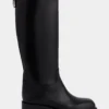 Schwarze Stiefel aus glattem Leder