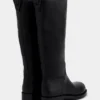 Schwarze Stiefel aus glattem Leder