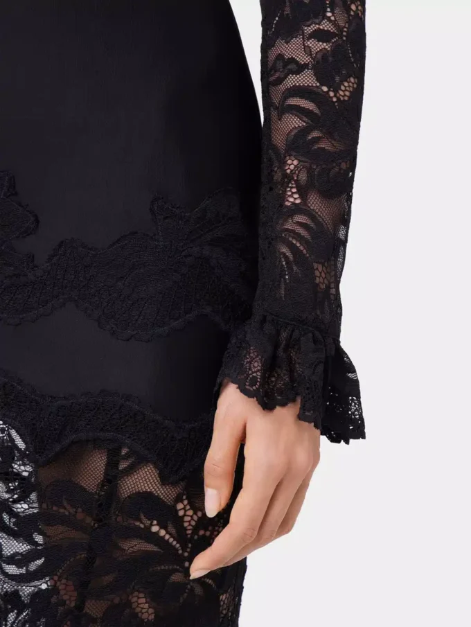 Schwarzes langes Kleid aus Spitze und Jersey
