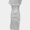 Silbernes Drapé-Pression-Kleid aus Lurex Silbernes Drapé-Pression-Kleid aus Lurex