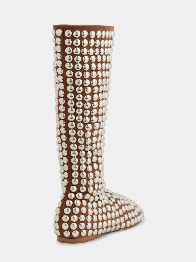 Stiefel mit Nieten