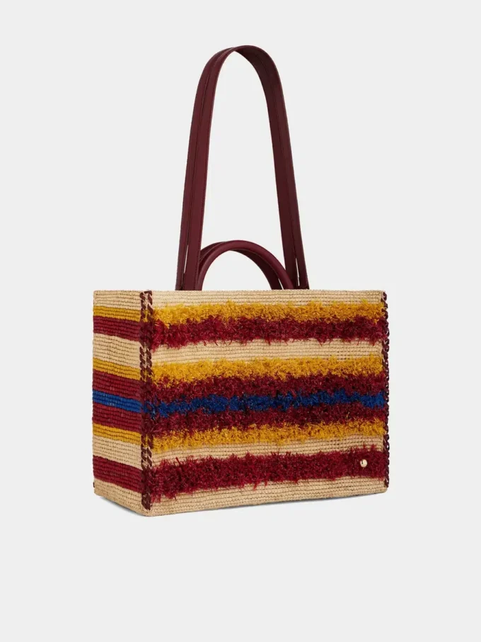 Tragetasche aus Raffia mit Riemen