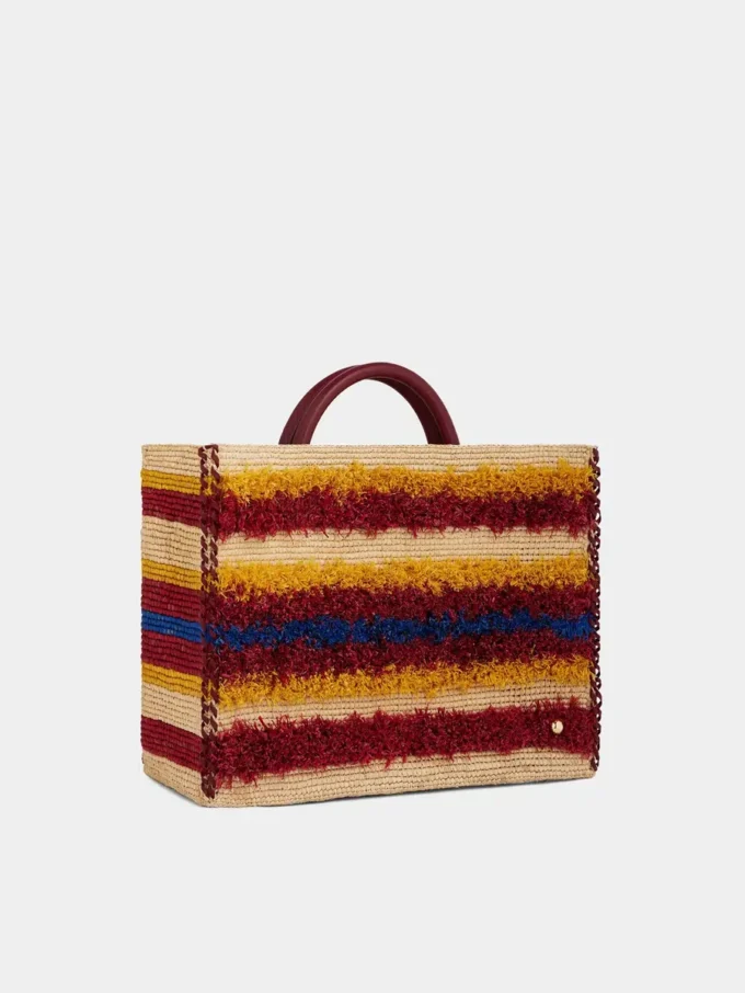 Tragetasche aus Raffia mit Riemen