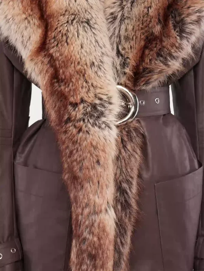 Trenchcoat mit Kunstfellbesatz