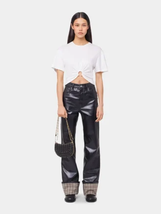 Weißes T-Shirt mit Piercing