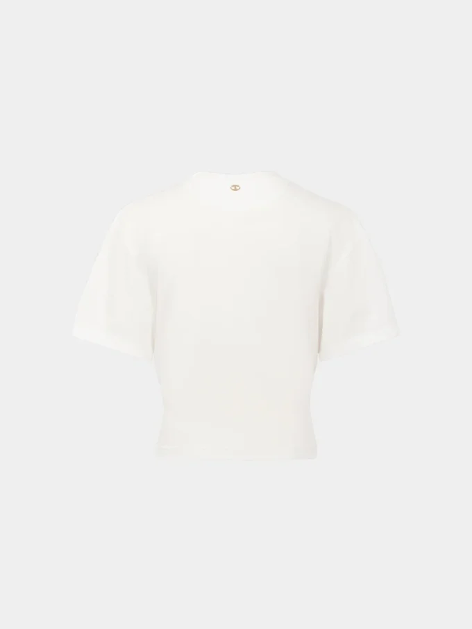 Weißes T-Shirt mit Piercing